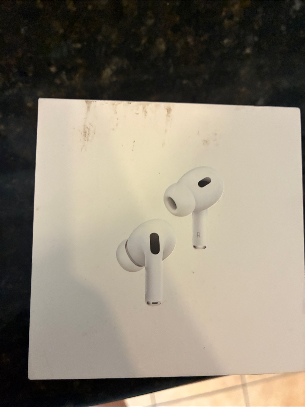 Empty AirPods Pro case  (White)